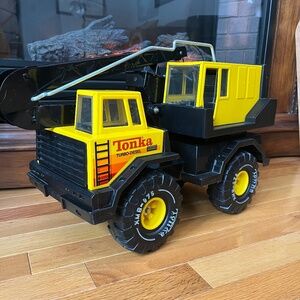 Vintage 90s Tonka Turbo Diesel Crane Pressed Steel Truck